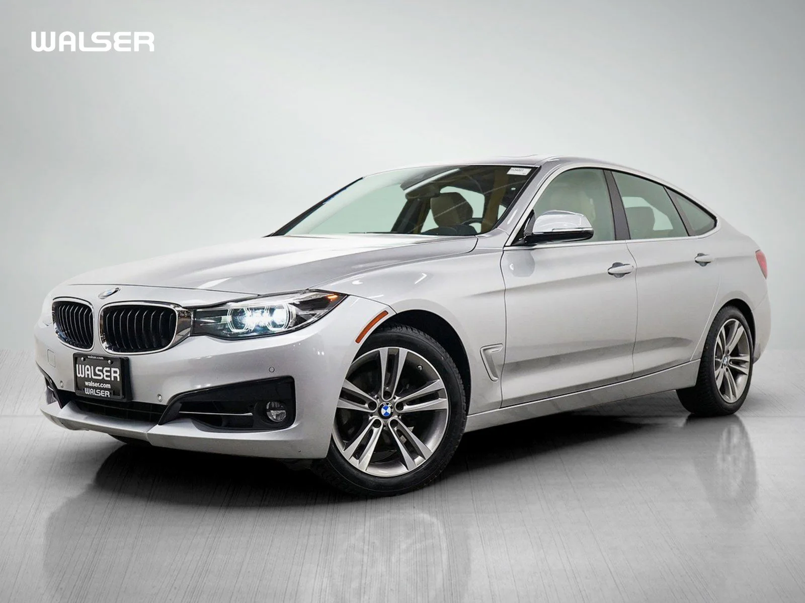 2018 BMW 3 Series 330i xDrive Gran Turismo's photo