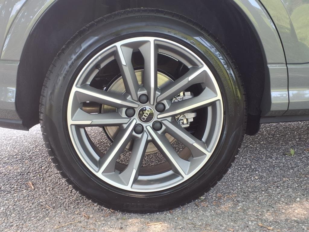 Used 2025 Chronos Gray Metallic Audi S line Premium image 4