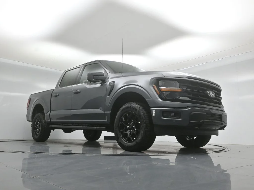 New 2026 Carbonized Gray Metallic Ford XLT image 46