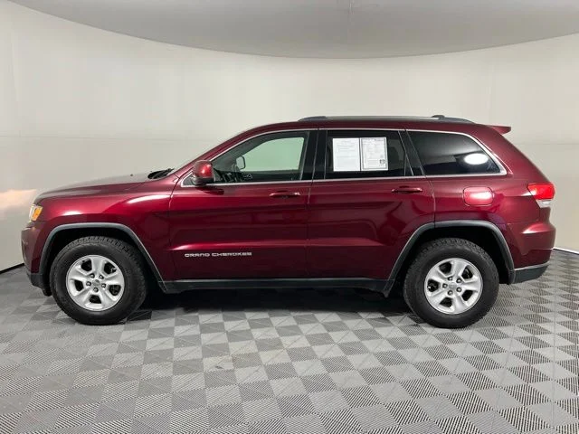 Used 2016 Red Jeep Laredo image 4