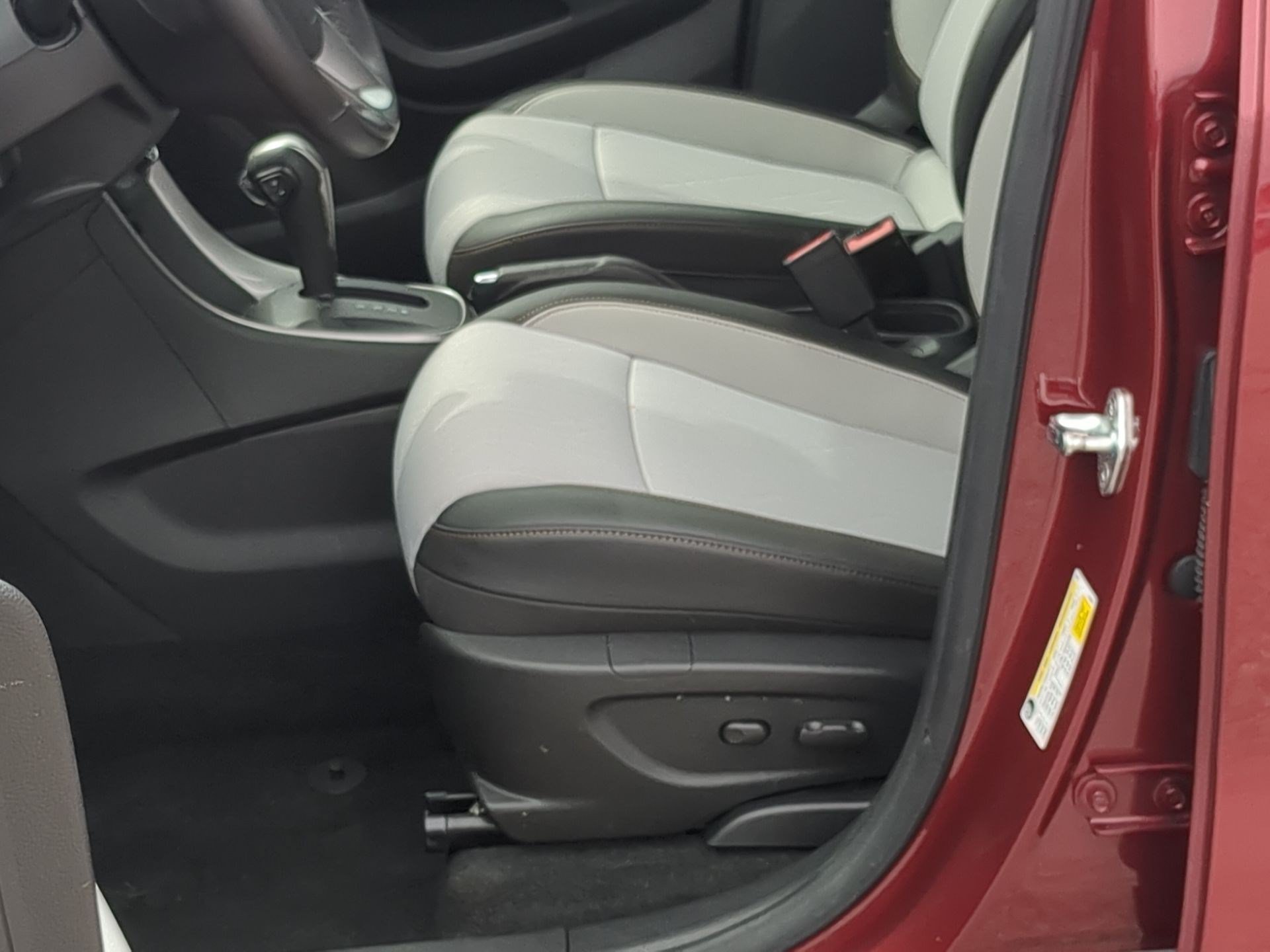 Used 2022 Crimson Metallic Chevrolet LT image 13