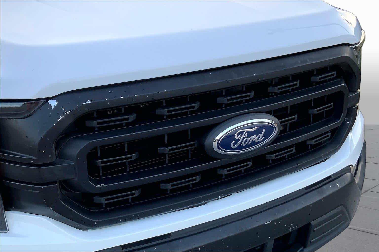 Used 2023 Oxford White Ford XLT image 28