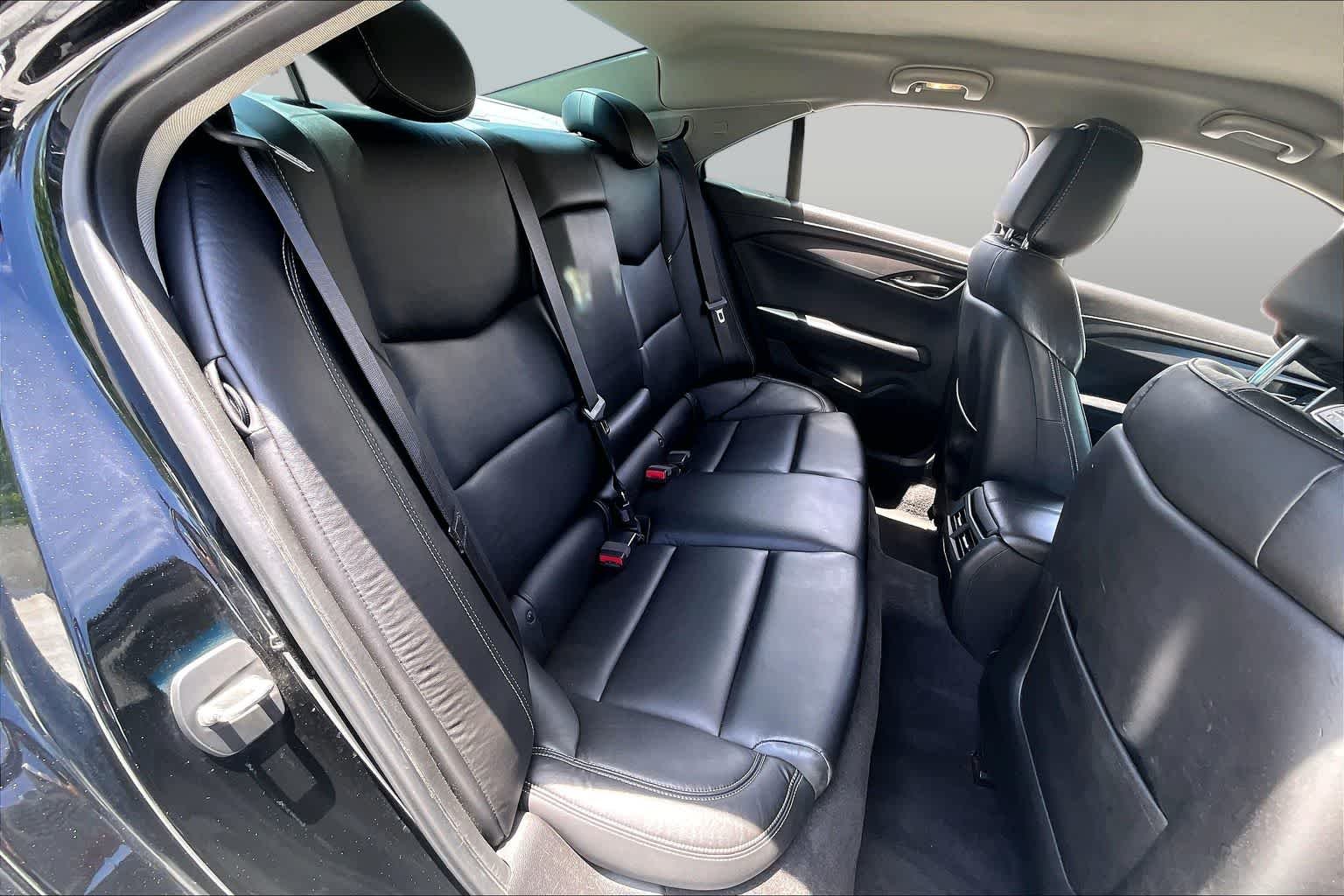 Used 2013 Black Diamond Tricoat Cadillac  image 20