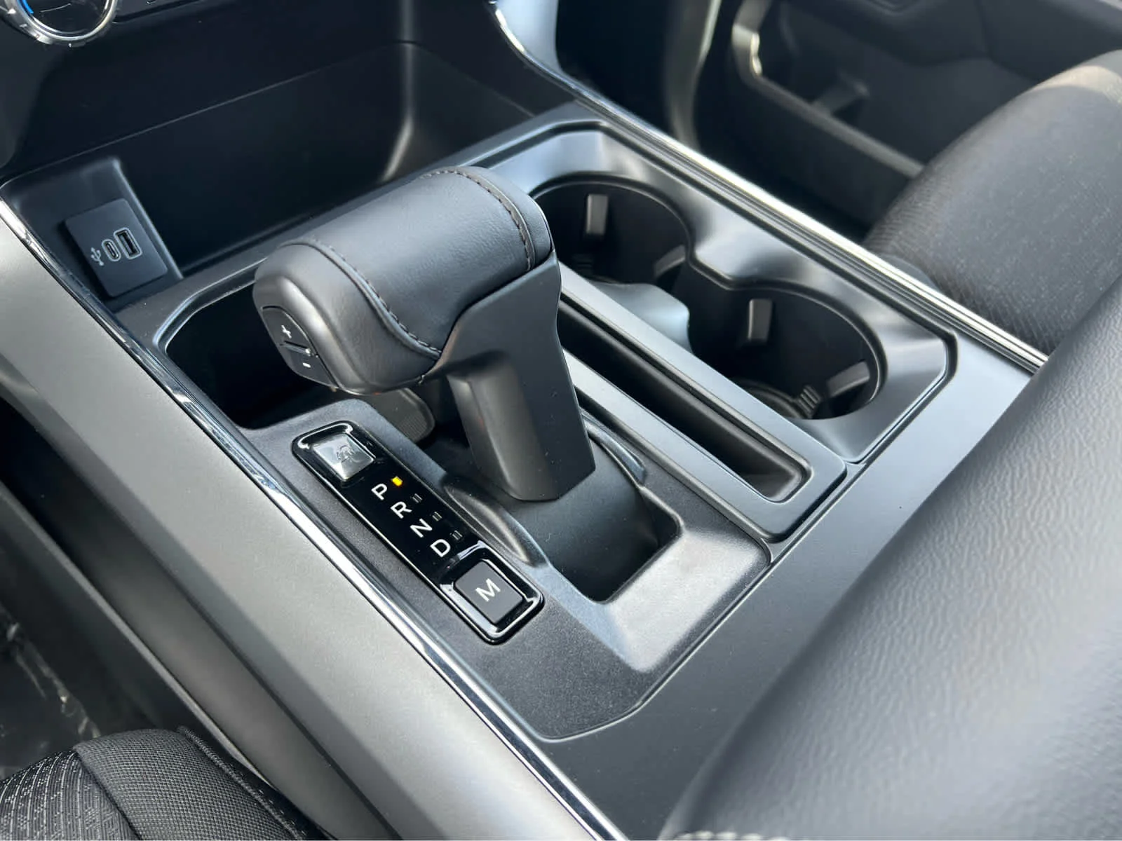 New 2026 Oxford White Ford XLT image 38