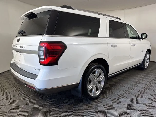 Used 2024 Star White Metallic Tri-Coat Ford King Ranch image 3