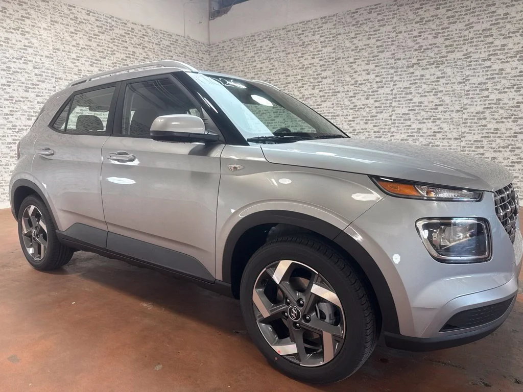 New 2026 Shimmering Silver Hyundai SEL image 1