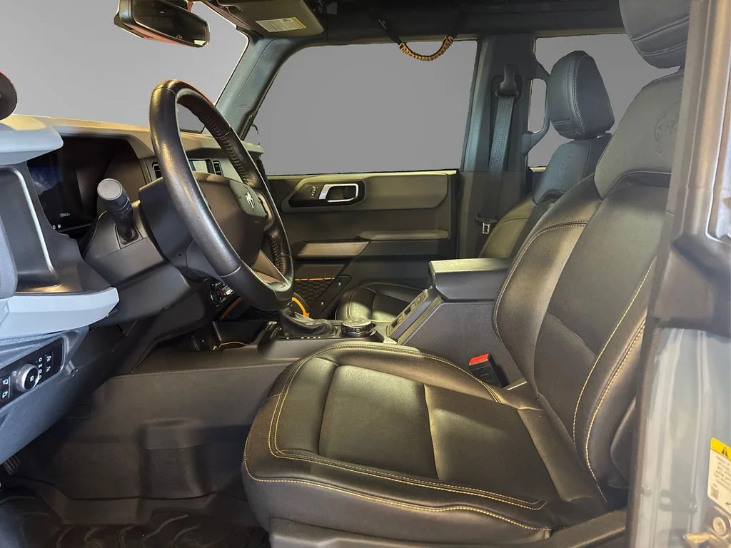 Used 2023 Gray Ford Badlands image 9