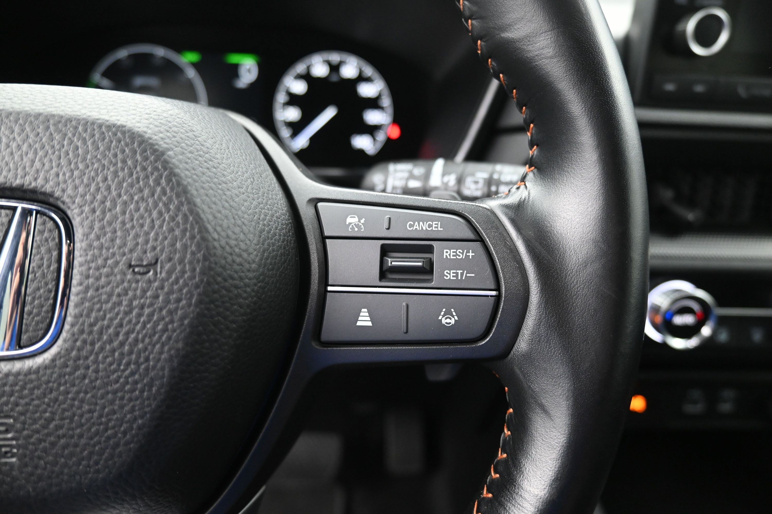 Certified Used 2025 Still Night Pearl Honda Sport image 27