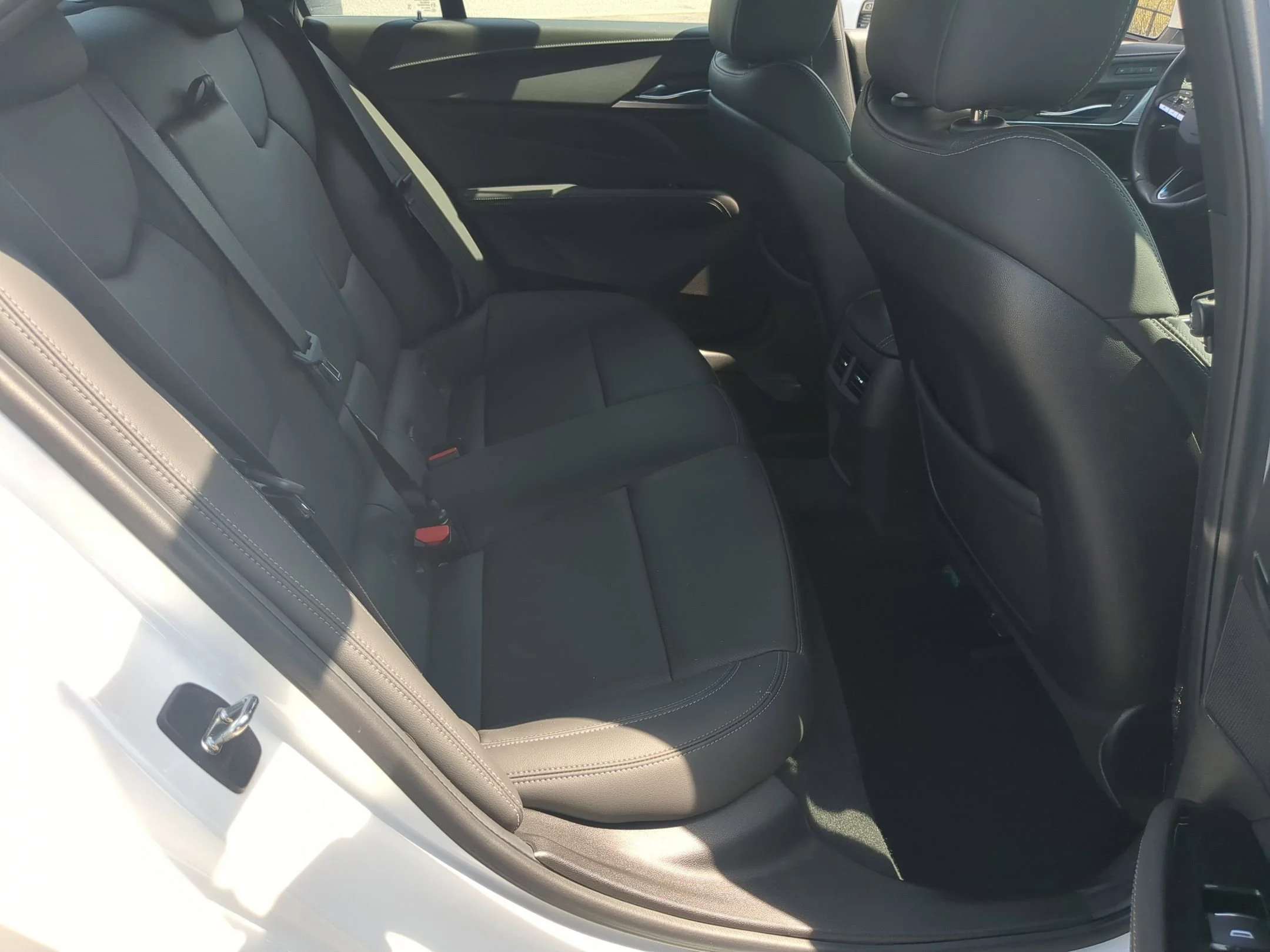 Used 2023 Crystal White Tricoat Cadillac Premium Luxury image 26
