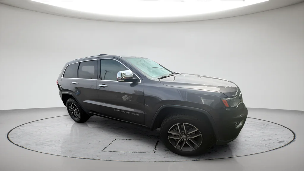 Used 2018 Gray Jeep Limited image 1