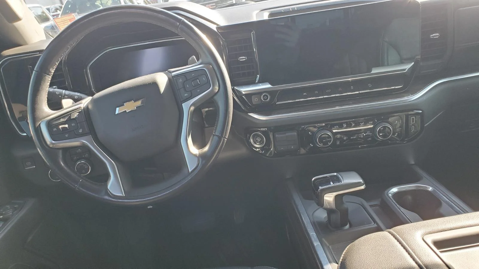 Used 2022 Black Chevrolet LT image 7