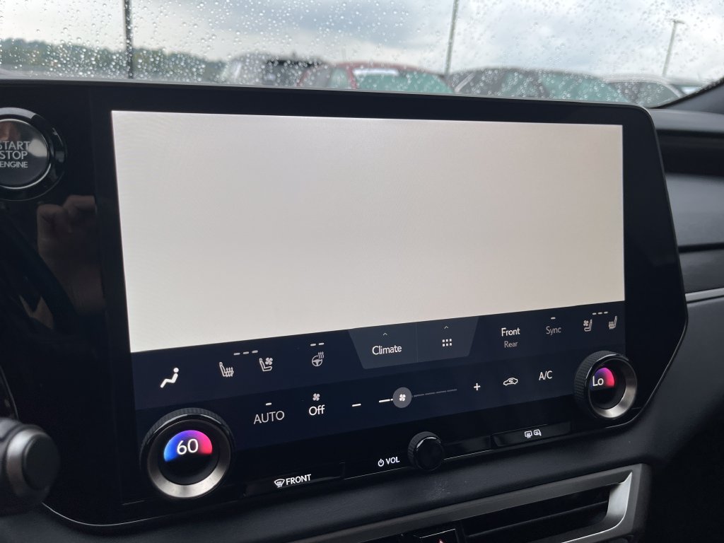 Used 2024 White Lexus 350 Luxury image 18