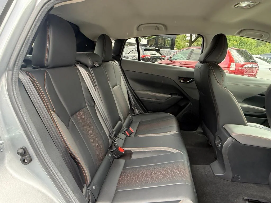 Used 2024 Ice Silver Metallic Subaru Limited image 26
