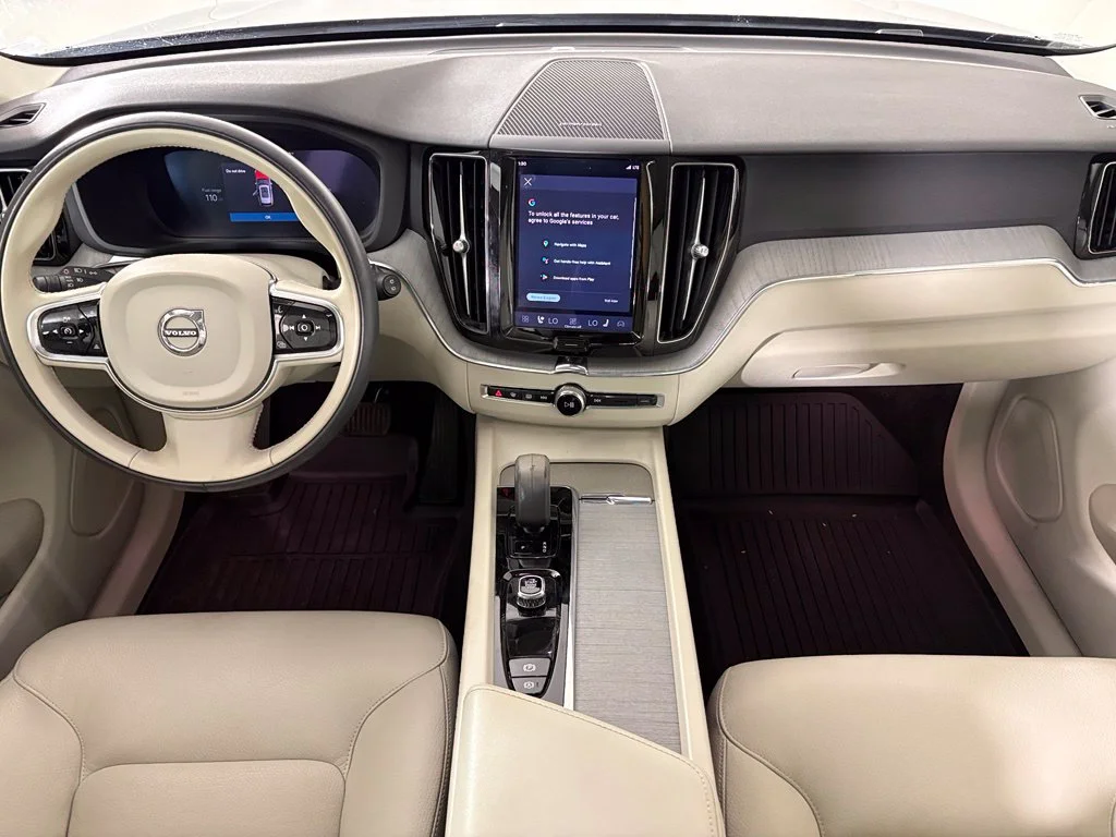 Used 2024 Blue Volvo T8 Plus Dark Theme image 32