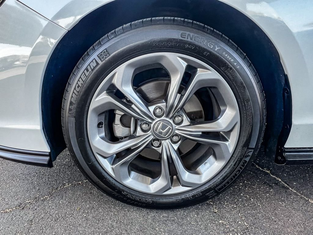 Used 2024 White Honda EX image 10
