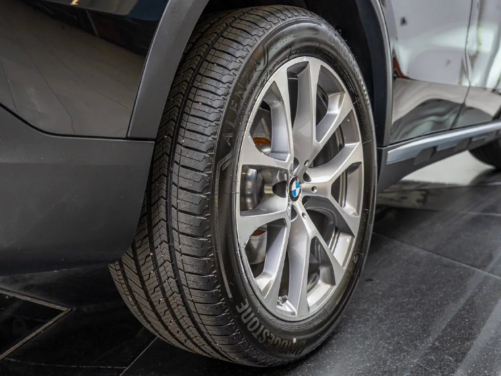 Used 2024 Black Sapphire Metallic BMW xDrive40i image 60