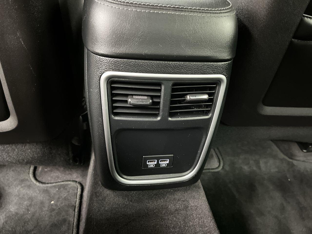 Used 2017 Granite Pearlcoat Dodge SXT image 11