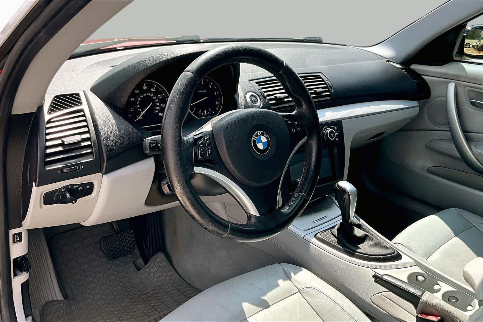Used 2009 Alpine White BMW 128i image 14