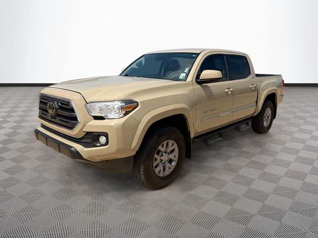 Used 2019  Toyota SR5 image 3