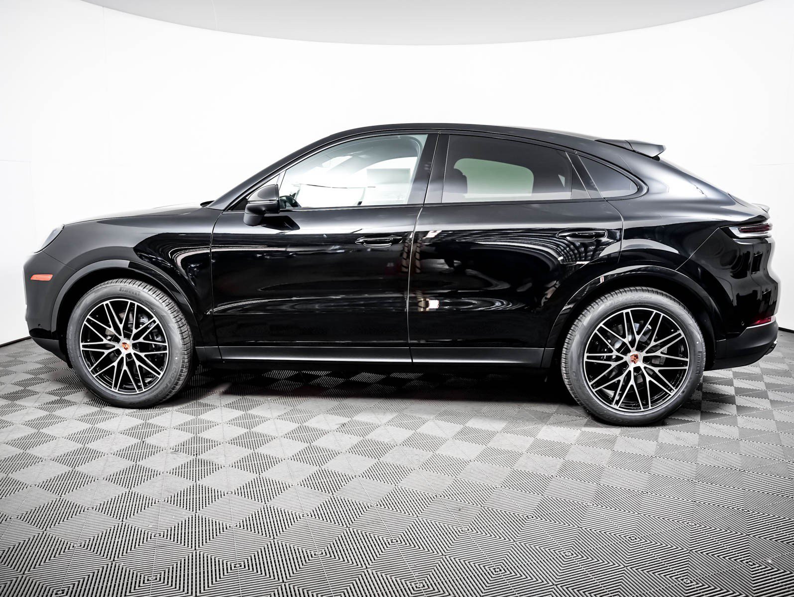 New 2026 CHROMITE BLACK Porsche Coupe image 2