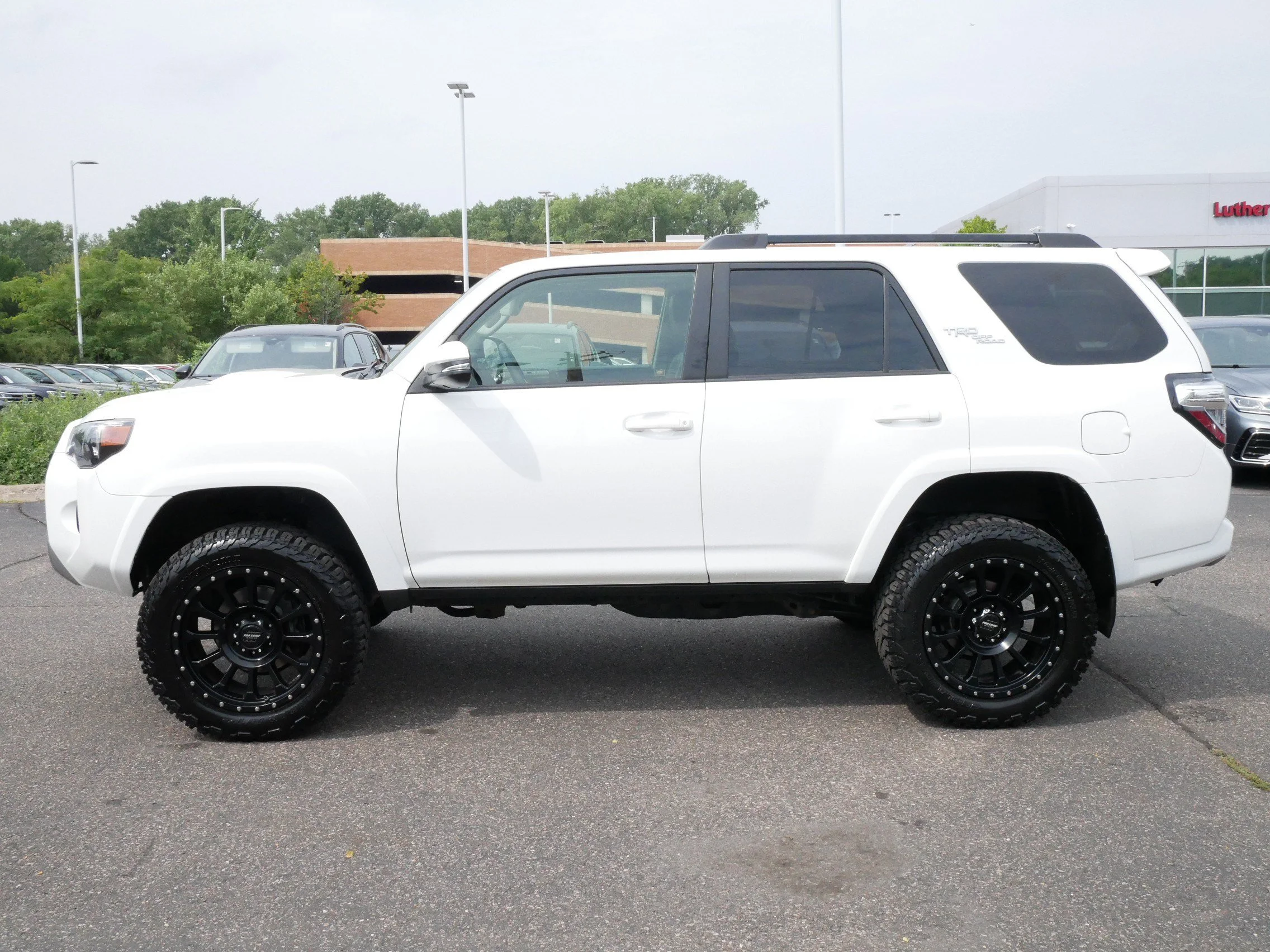 Used 2019 Super White Toyota TRD Off Road Premium image 4