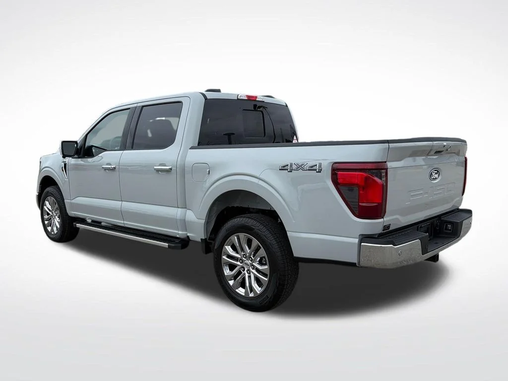 New 2026 White Ford XLT image 8