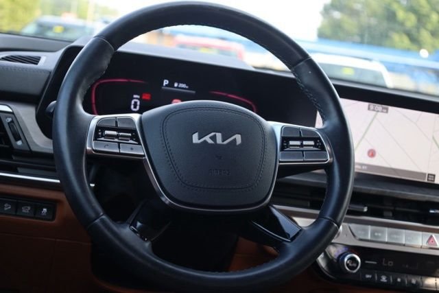 Used 2025 Ebony Black Kia EX X-Line image 19