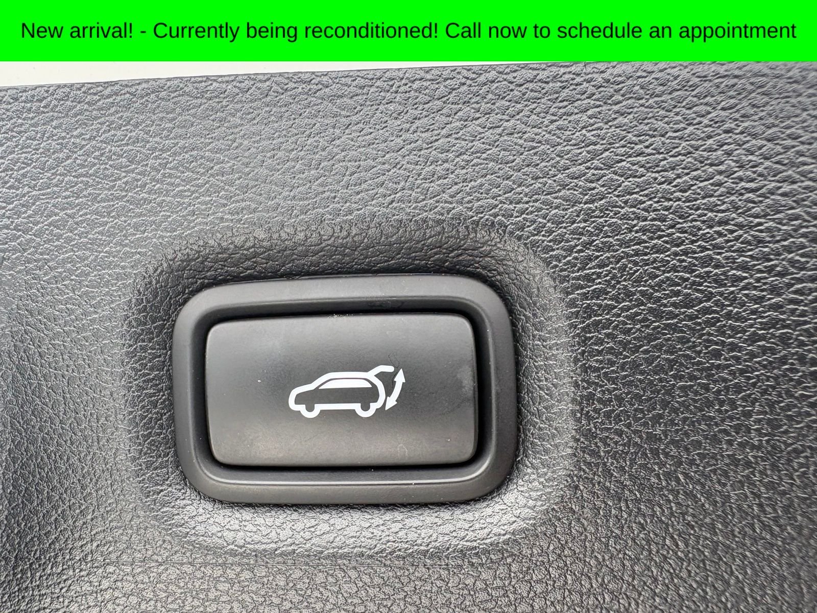 Used 2023 White Pearl Hyundai SEL image 5