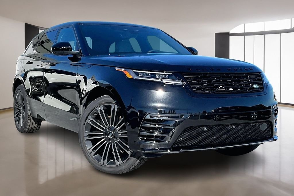 New 2026 SANTORINI BLACK Land Rover Dynamic SE image 2