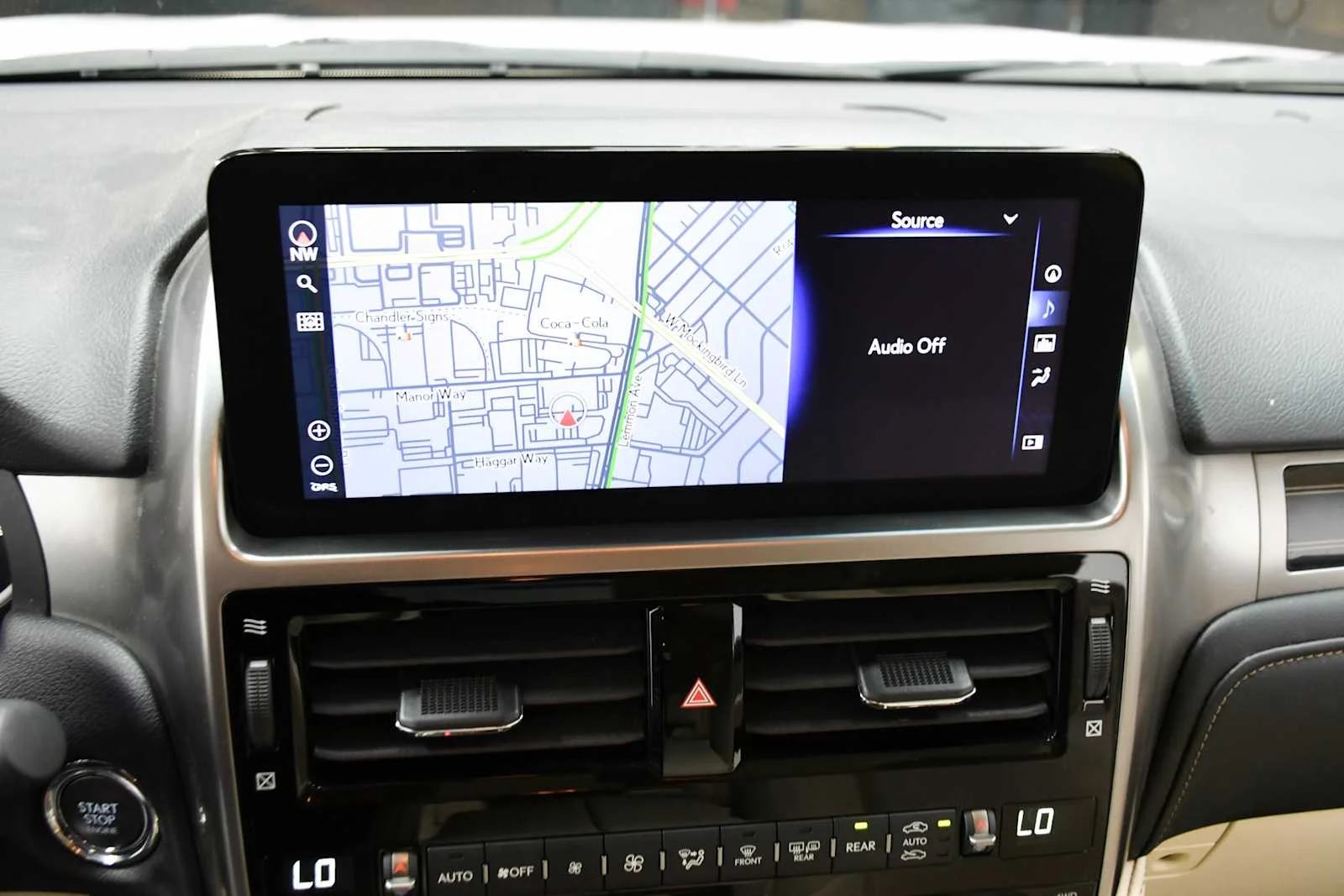 Used 2022 Starfire Pearl Lexus Luxury image 20