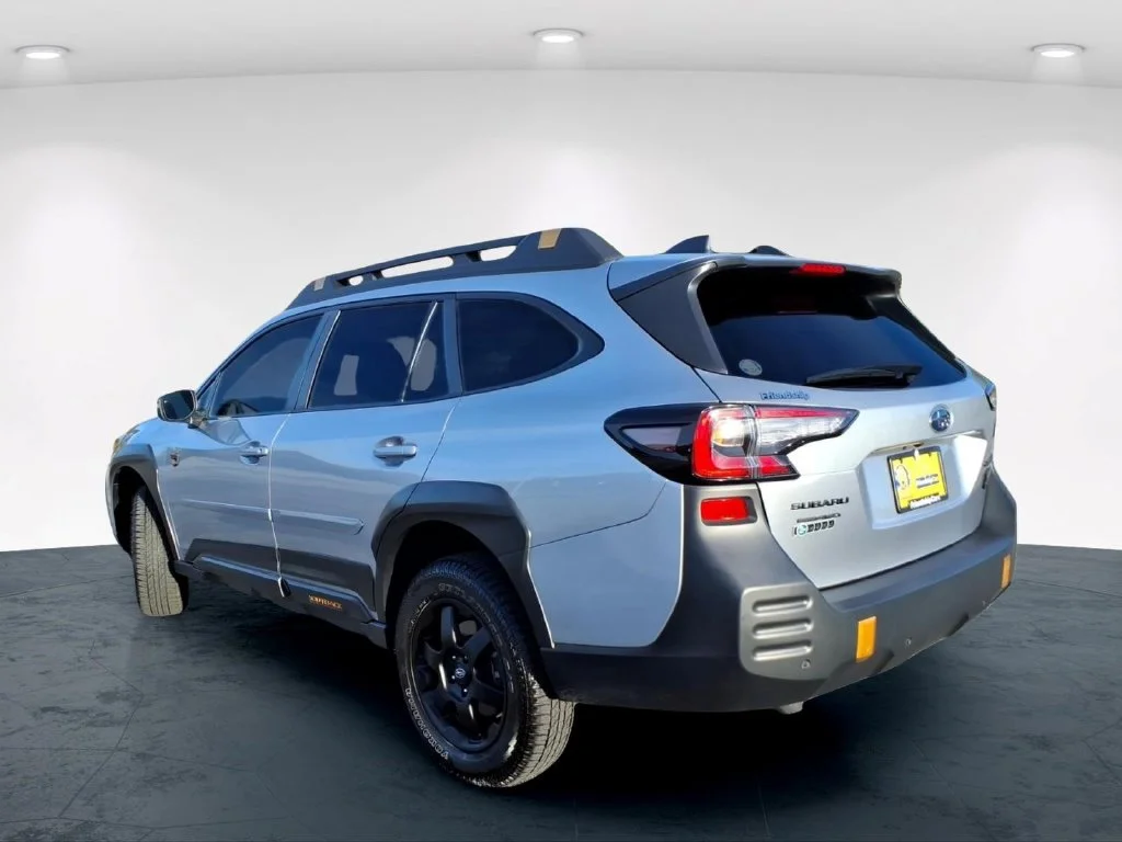 Used 2025 Silver Subaru Wilderness image 13