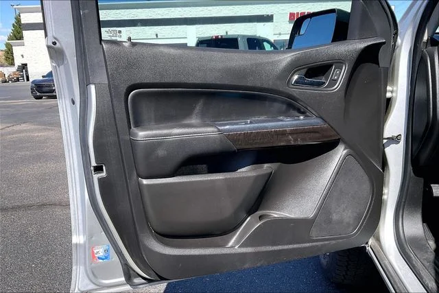 Used 2017 Silver GMC SLE1 image 18