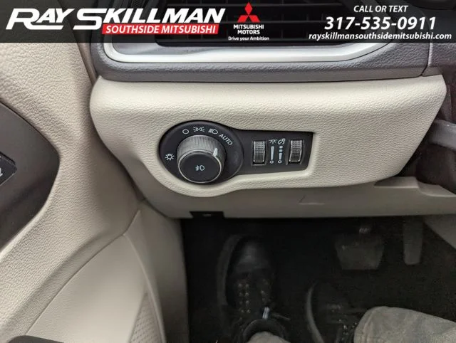 Used 2022 White Chrysler Touring L image 29