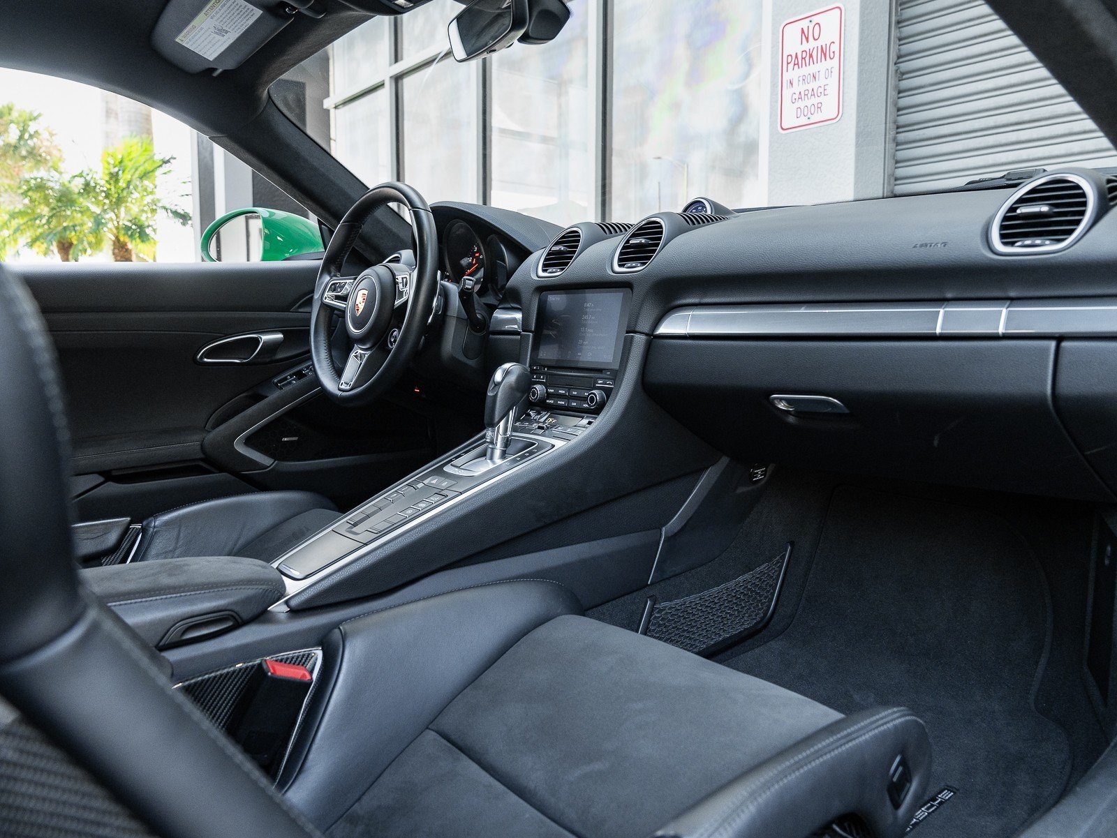 2023 Porsche Cayman GTS 4.0 photo 2