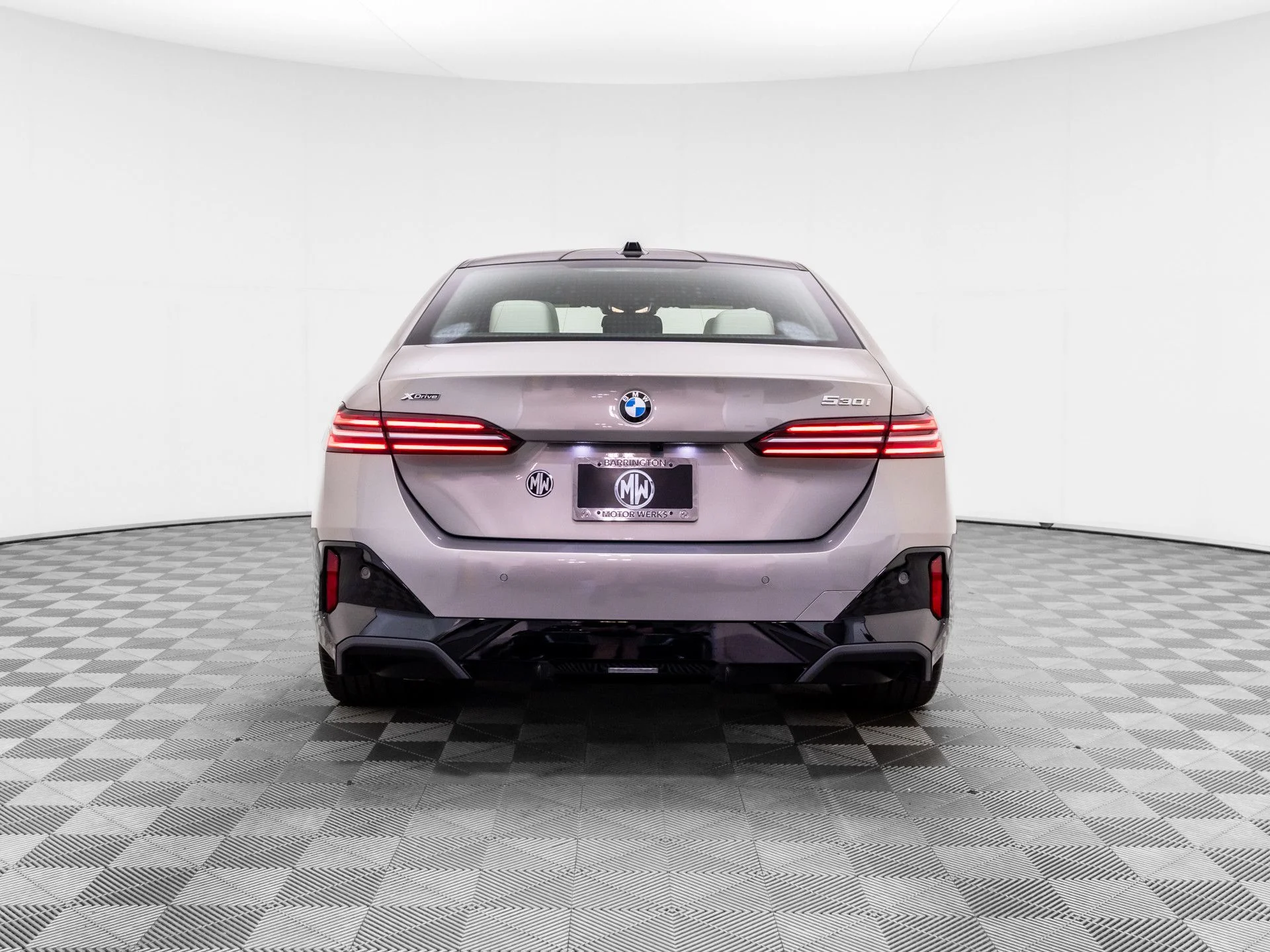 New 2026 Gray BMW 530i xDrive image 5
