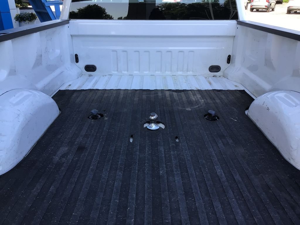 Used 2019 White Ford XL image 39
