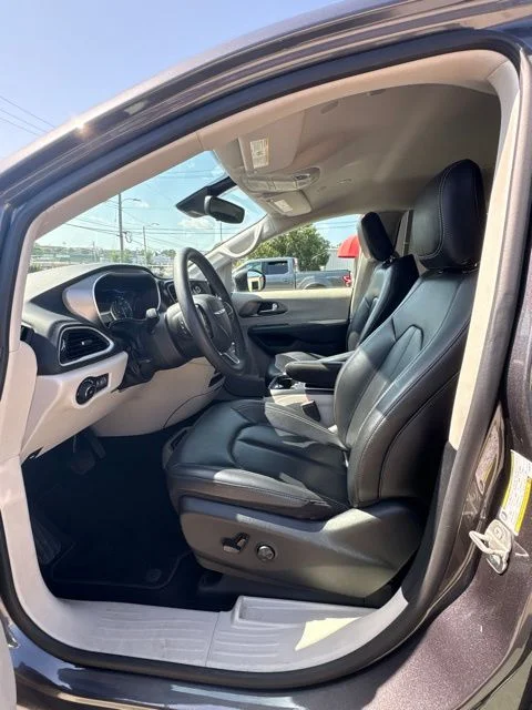 Used 2023 Gray Chrysler Touring L image 37