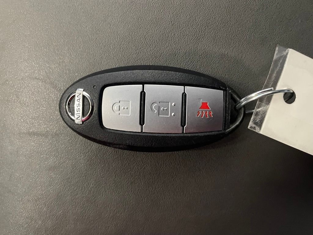 Used 2021 Gray Nissan SV image 18