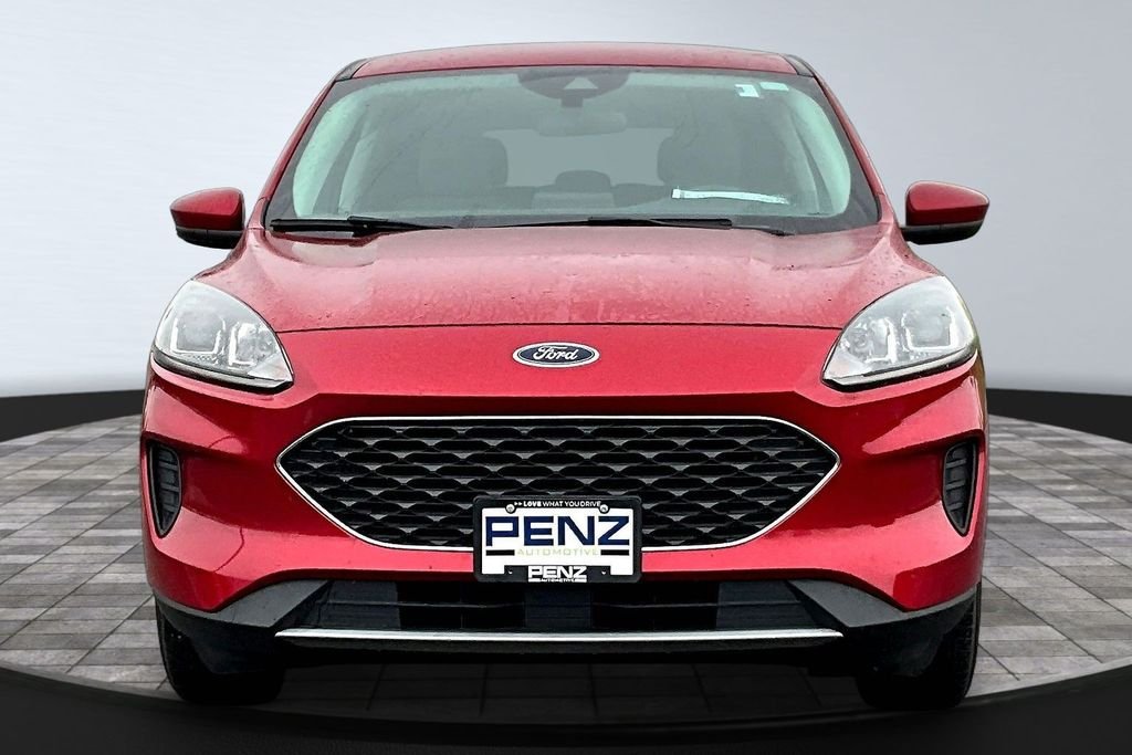 Used 2021 Ford Escape SE with VIN 1FMCU9G60MUA22218 for sale in Rochester, Minnesota