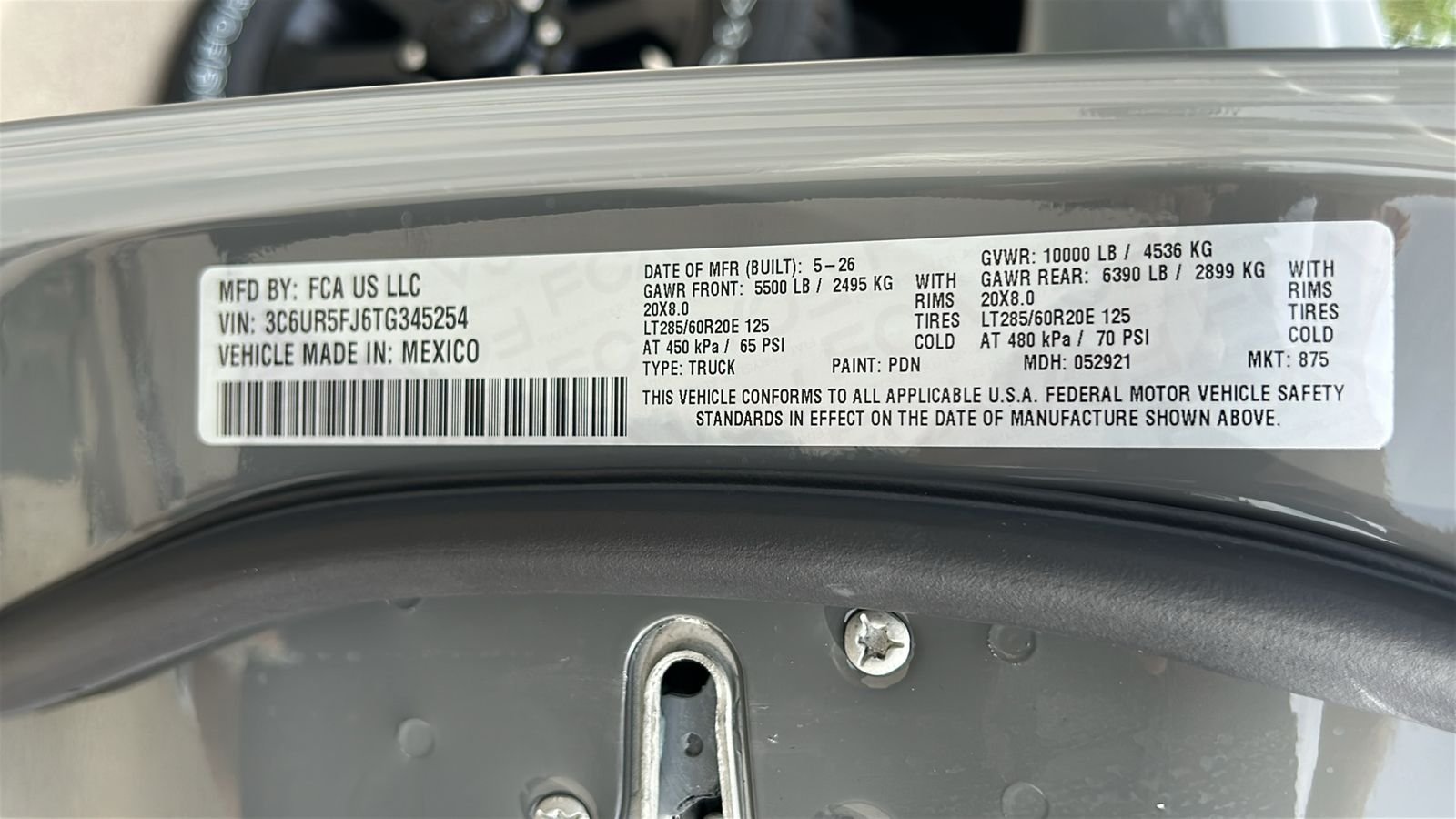 New 2026 Ceramic Gray Clear-Coat Exterior Paint RAM Laramie image 31