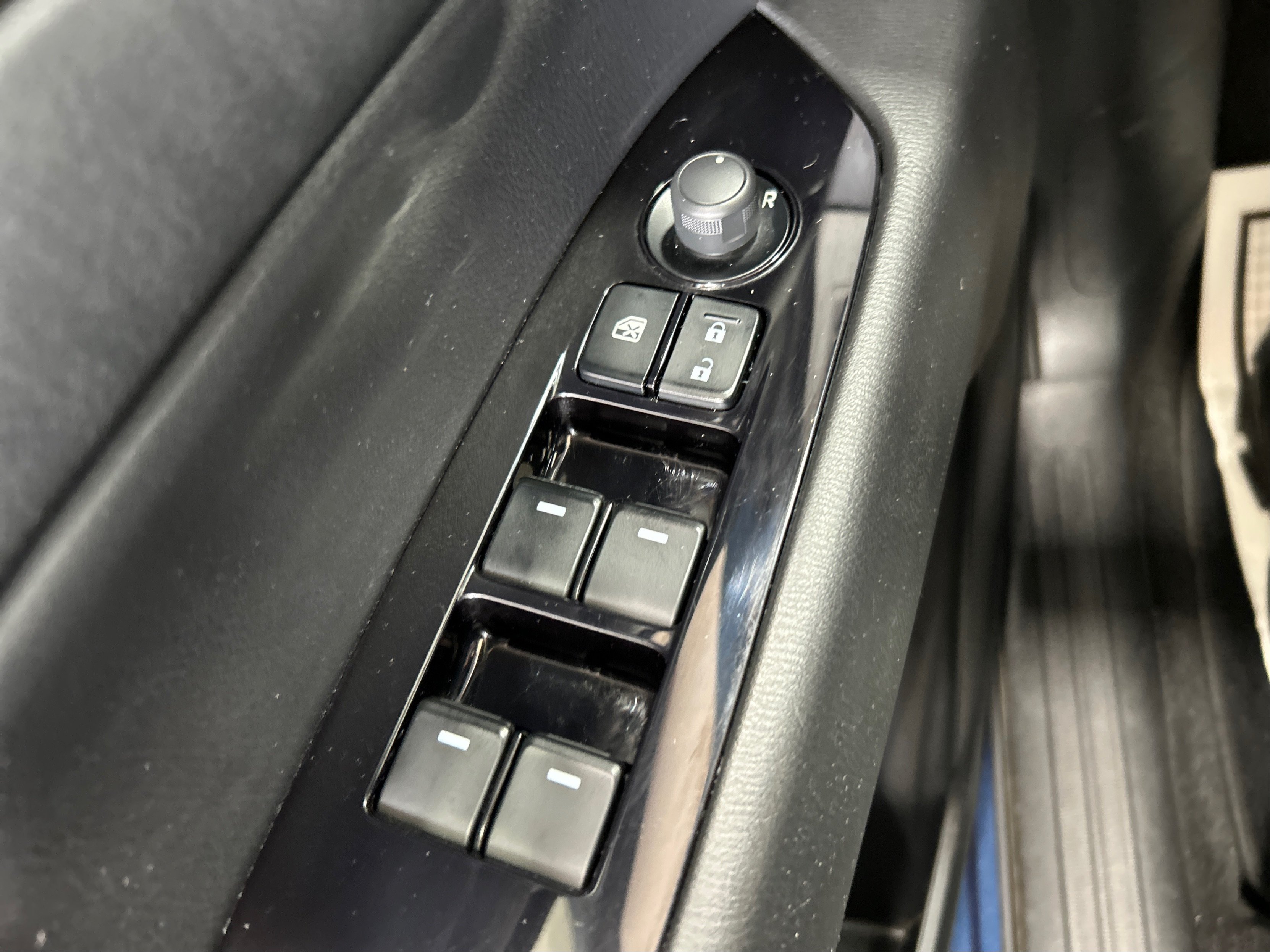 Used 2019 Blue Mazda Touring image 28