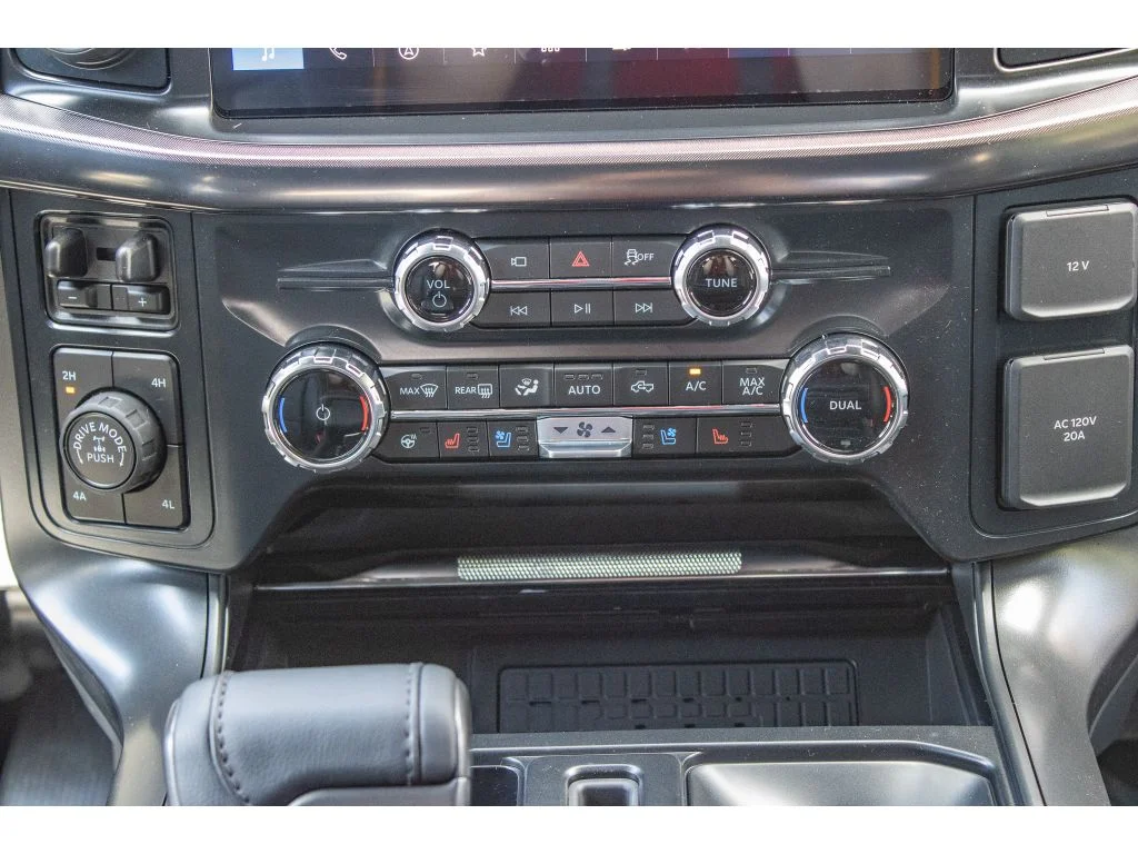 New 2026 AGATE BLACK METALLIC Ford Tremor image 29