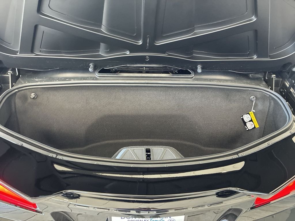 Used 2025 Black Chevrolet Z06 image 19