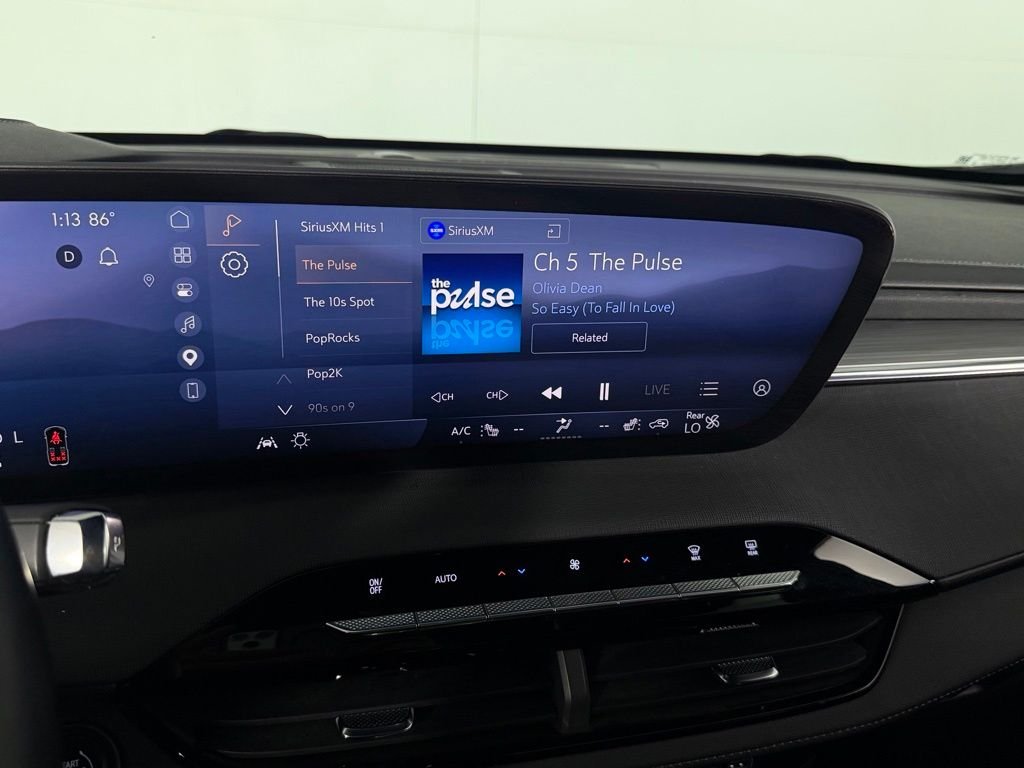 Used 2025 Summit White Buick Preferred image 18