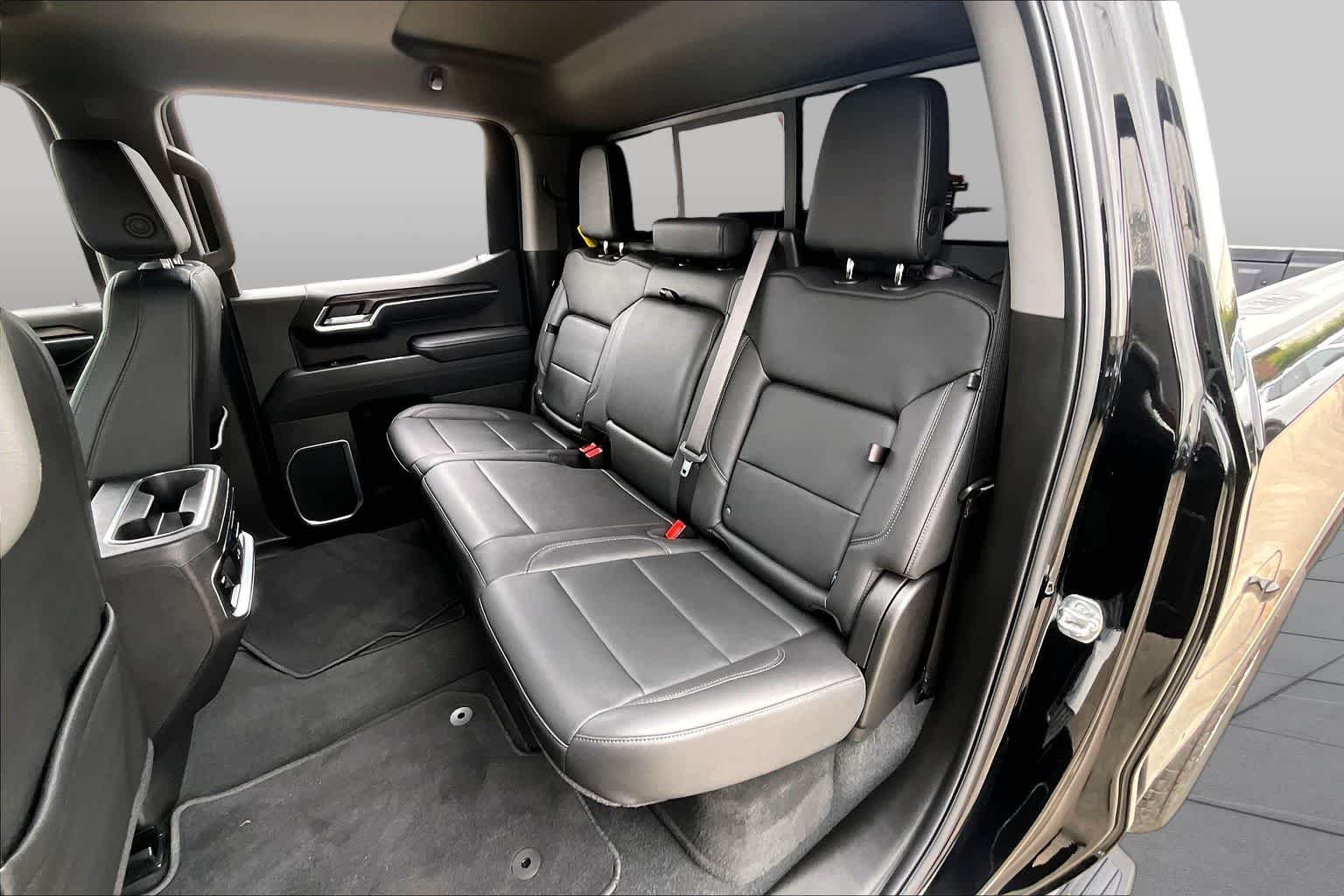 Used 2026 Onyx Black GMC SLT image 21