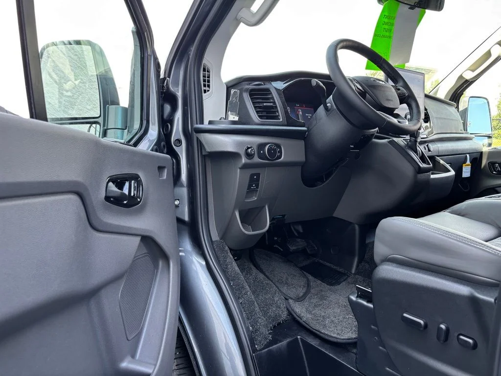 New 2026 Gray Ford Explorer Limited SE image 14