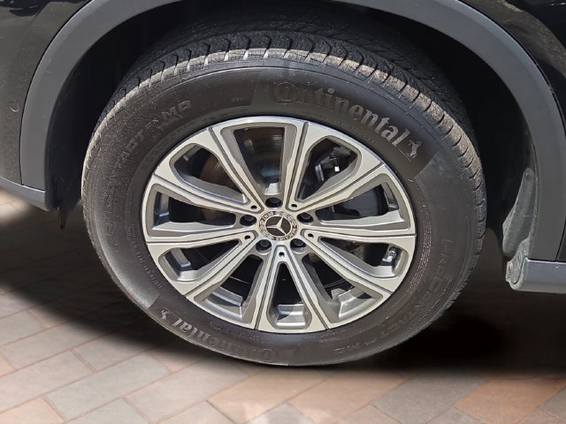 Used 2024 Black Mercedes-Benz GLC 300 image 24