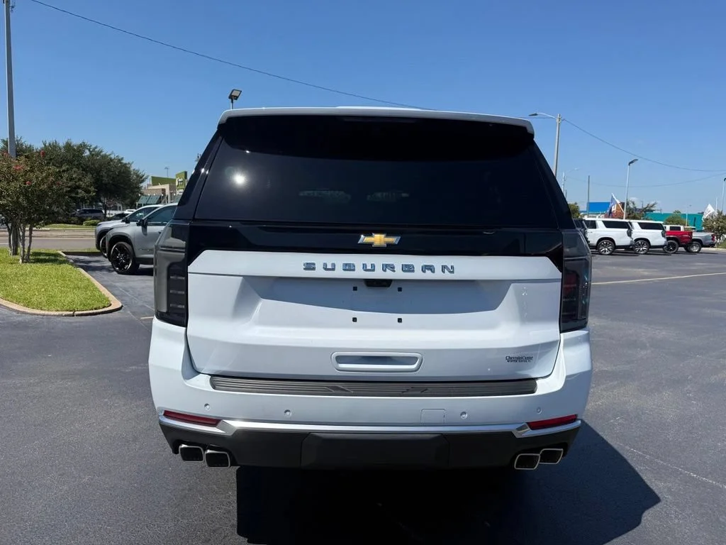 New 2026 Polar White Tricoat Chevrolet High Country image 7