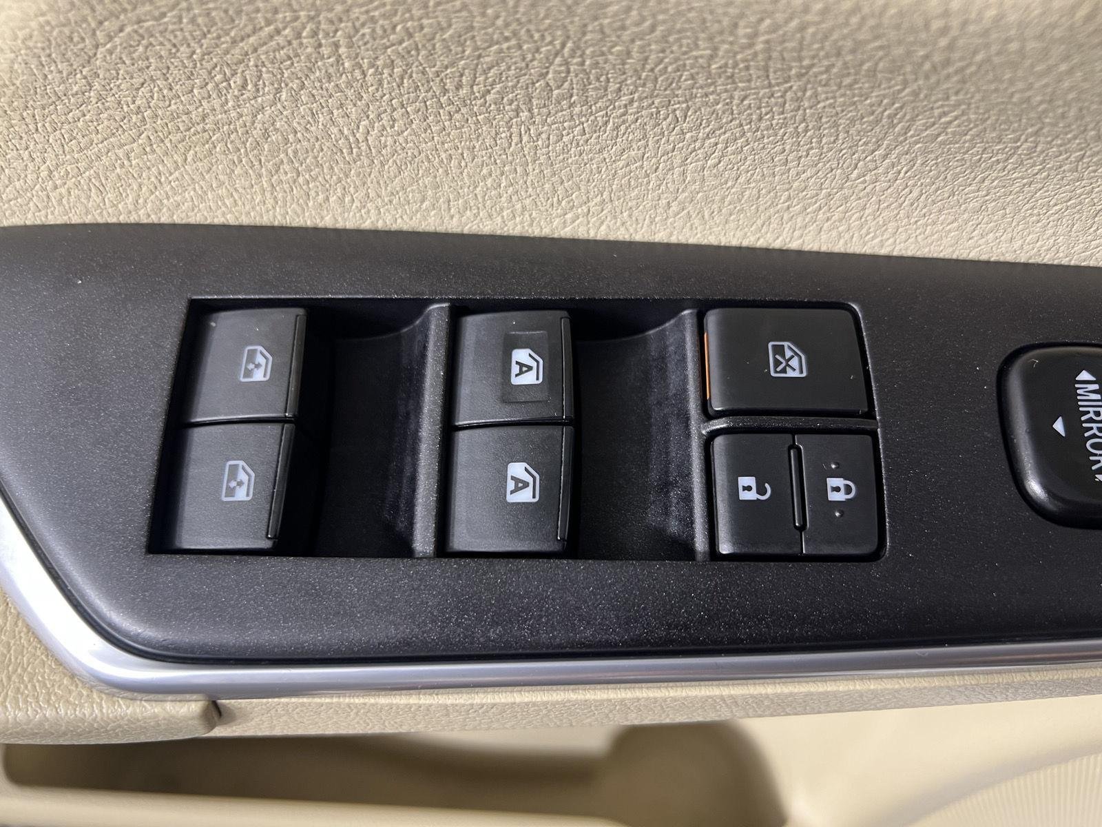 Used 2017 Super White Toyota XSE image 12