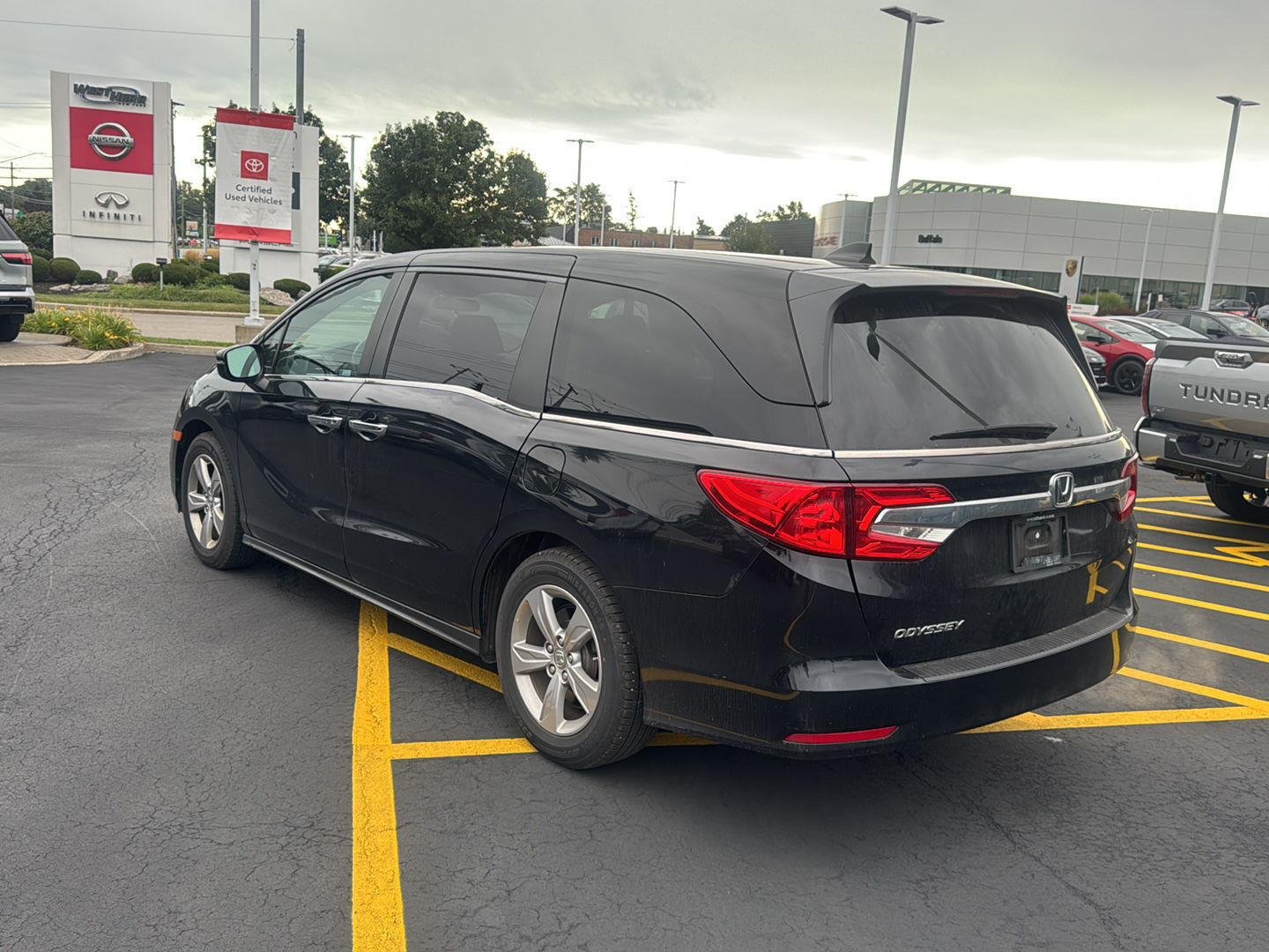 Used 2019 Crystal Black Pearl Honda EX image 4